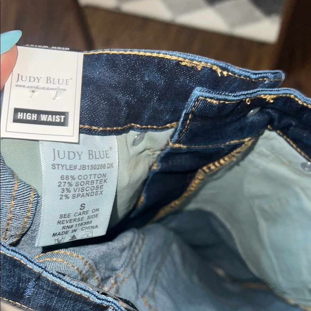 Women's Denim Shorts - Dark Blue - Picture 6 of 6